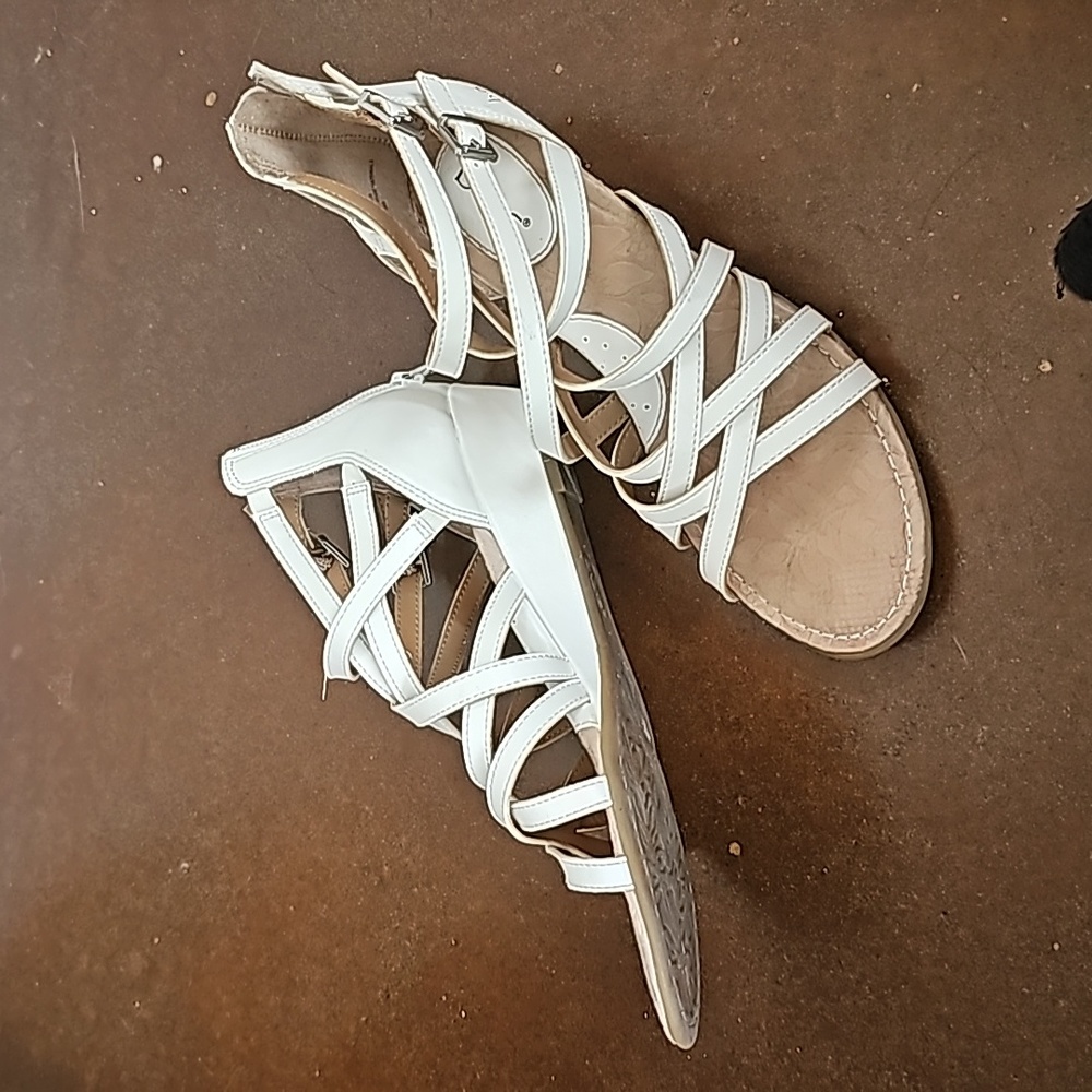 B.O.C sandals white size 7